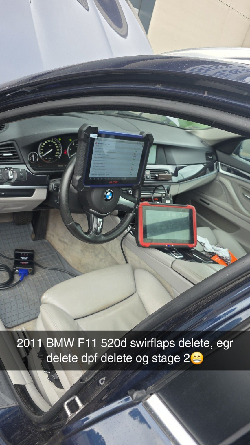 BMW F11 520d med Autel og TheGenius tilkoblet under arbeid på motorstyringen